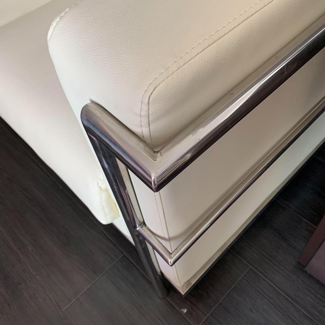 ✨送料込✨LC2 リプロダクト 2人掛けソファ クリーム色 合成皮革 極美品