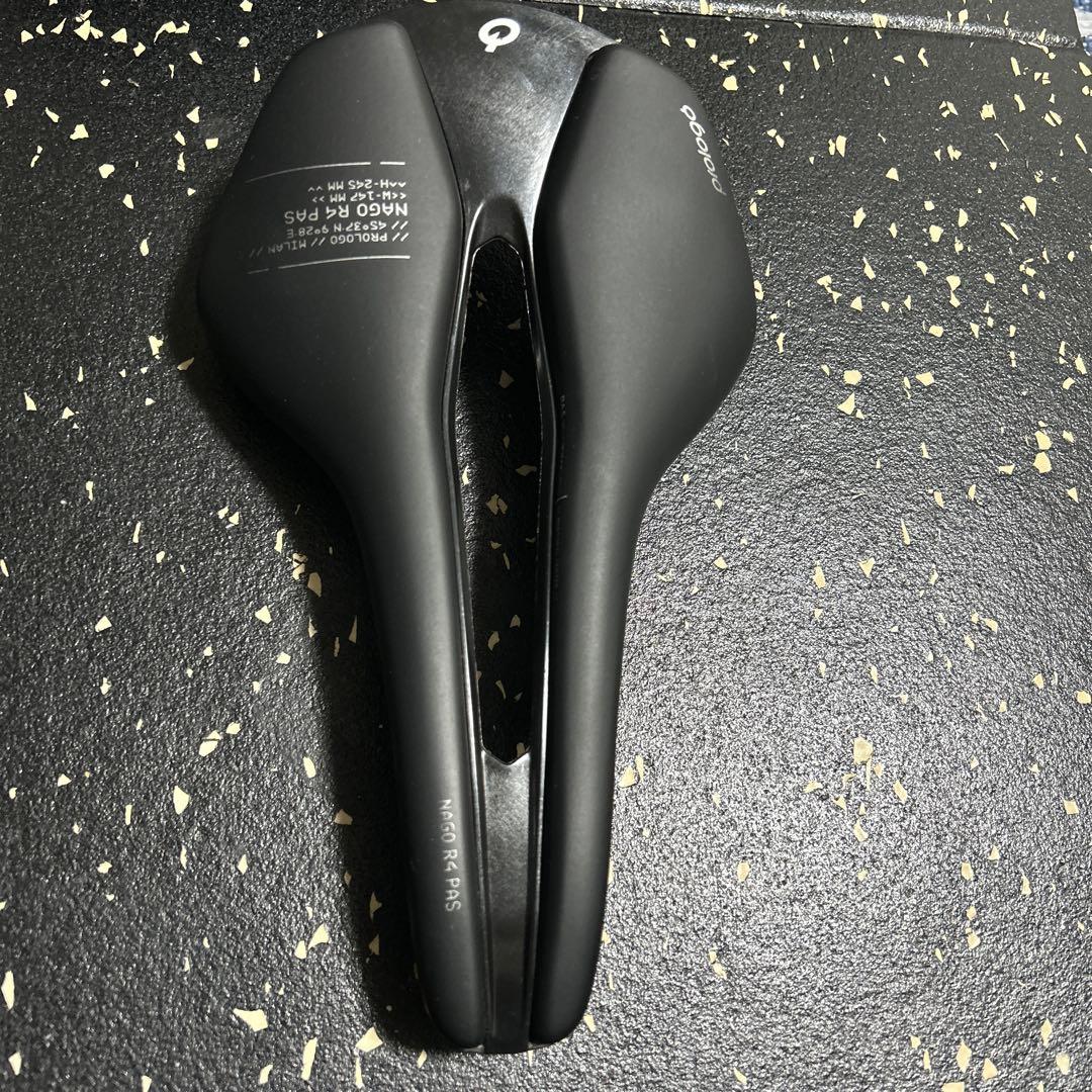Prologo Nago R4 PAS サドル　147ミリ