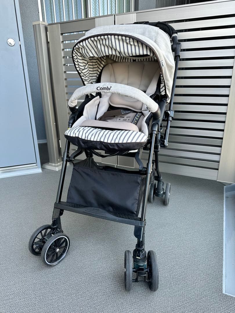 Combi スゴカル4キャスcompact ベビーカー ストライプ ベージュ