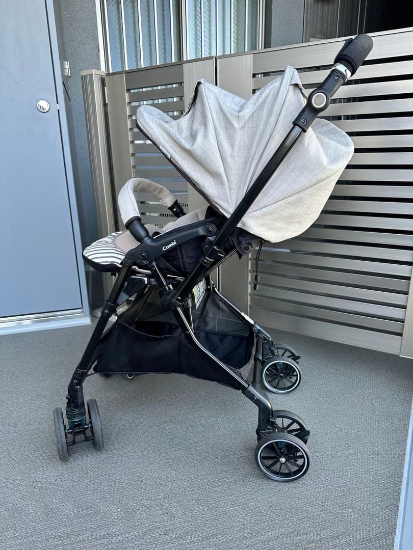 Combi スゴカル4キャスcompact ベビーカー ストライプ ベージュ