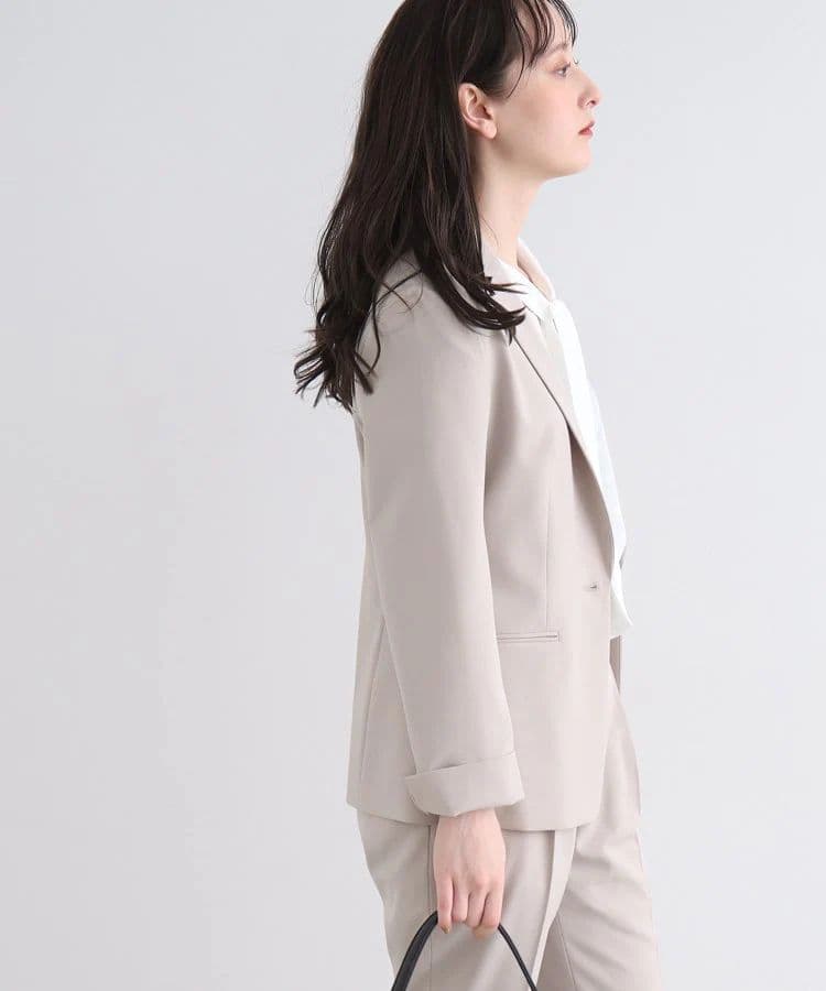 INDIVI ストレッチテーラードジャケット&タックテーパードパンツ　ベージュ