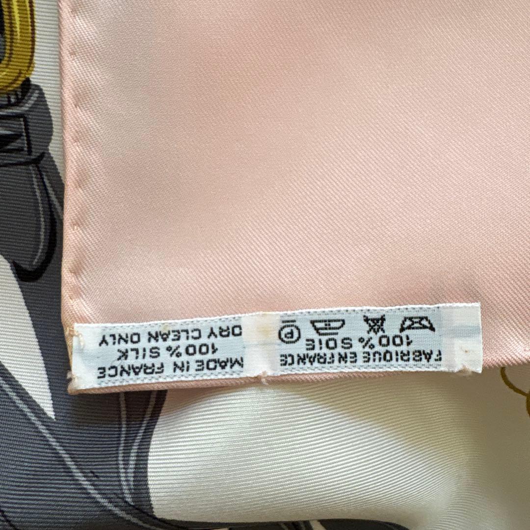 新品未使用のエルメスの上品で優雅なシルク、エルメススカーフです