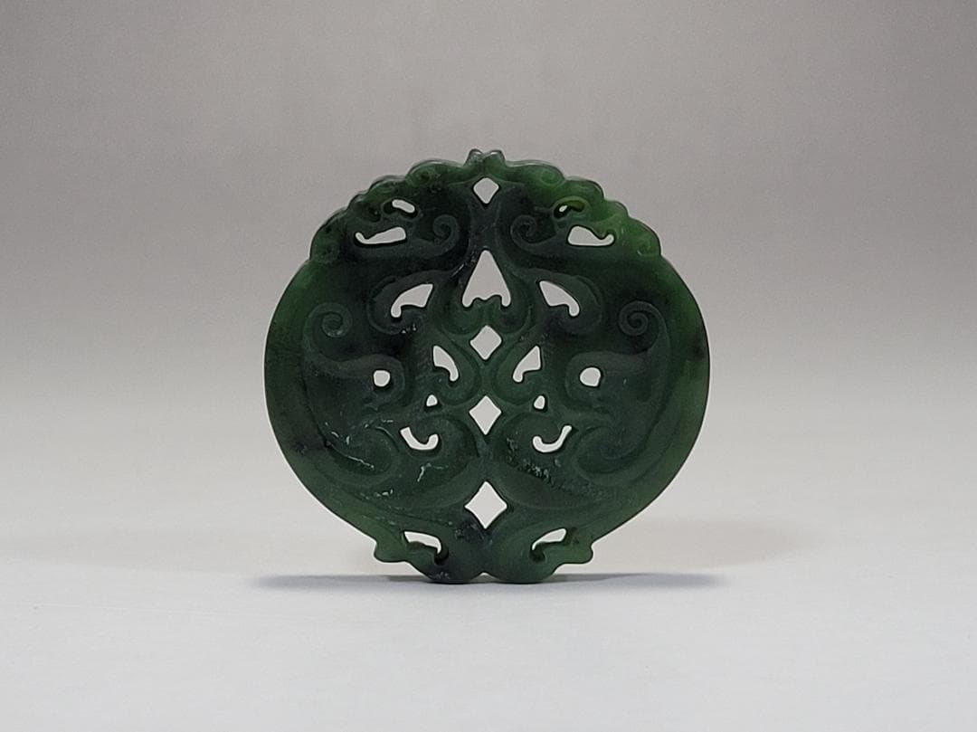 天然玉製 陽刻神獣紋 吉祥紋 玉装飾品 時代唐物 幅約5.4cm