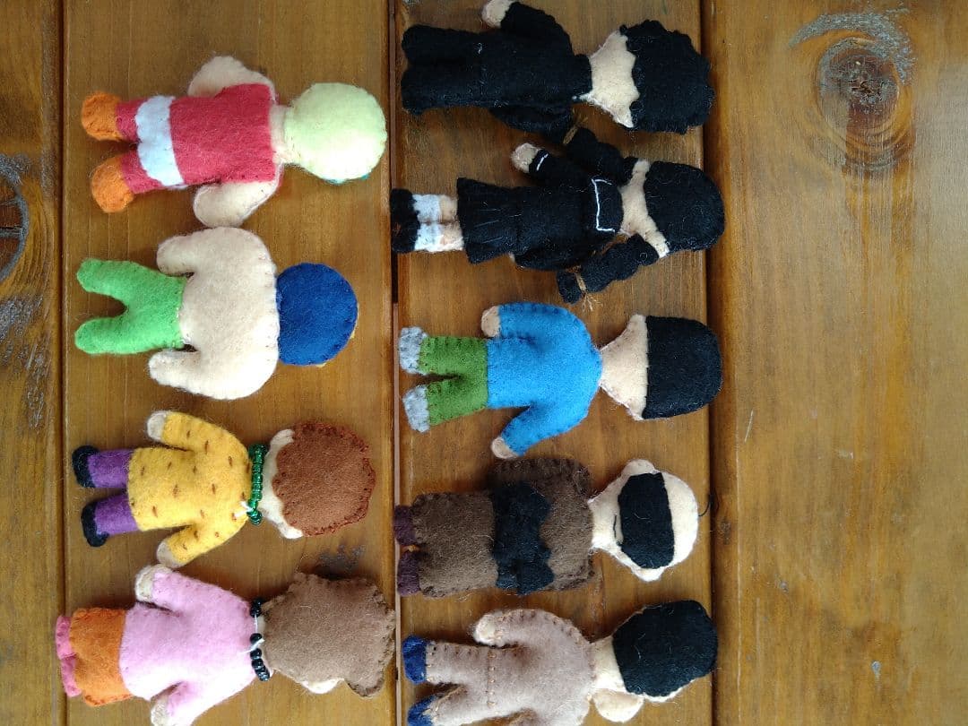 恐竜博士さま専用　フェルトマスコット9人