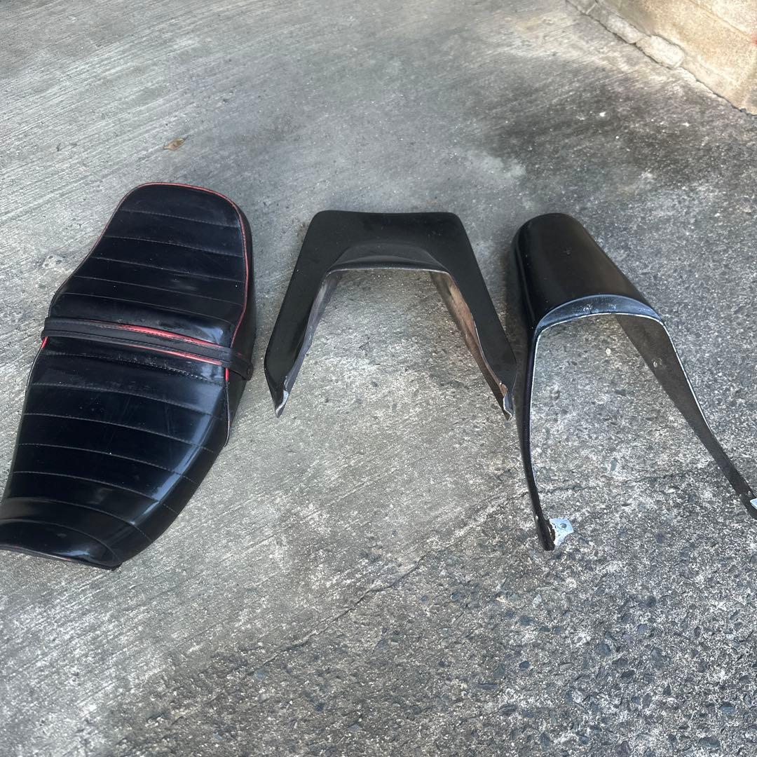 ゼファー400 シート カウル