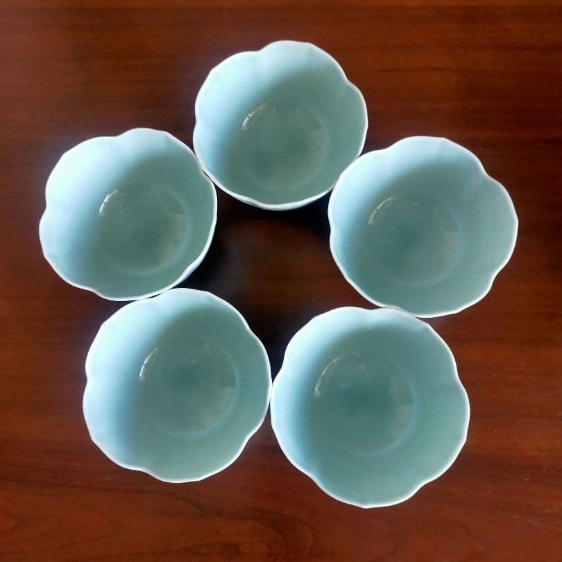 【宮内庁御用達 深川製磁】笹青磁 桔梗型中付 花型小鉢 5客セット 有田焼