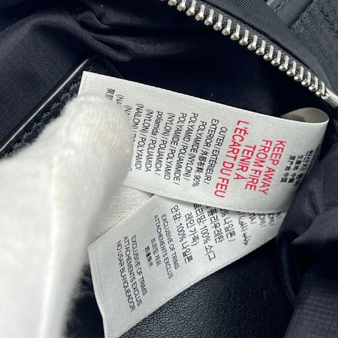 ✨極美品✨BURBERRY バーバリー　ロゴプリント　ボディバッグ　ナイロン