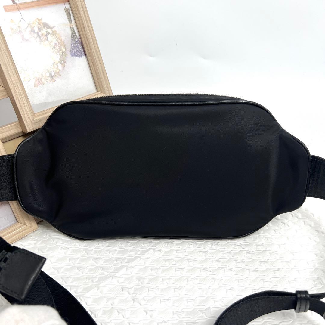 ✨極美品✨BURBERRY バーバリー　ロゴプリント　ボディバッグ　ナイロン