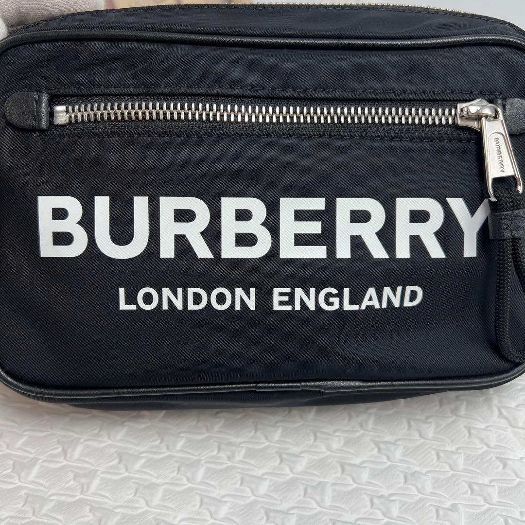 ✨極美品✨BURBERRY バーバリー　ロゴプリント　ボディバッグ　ナイロン