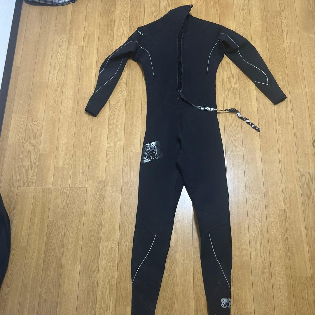 【値下げしました】サーフィンウェットスーツ【BODY GLOVE】