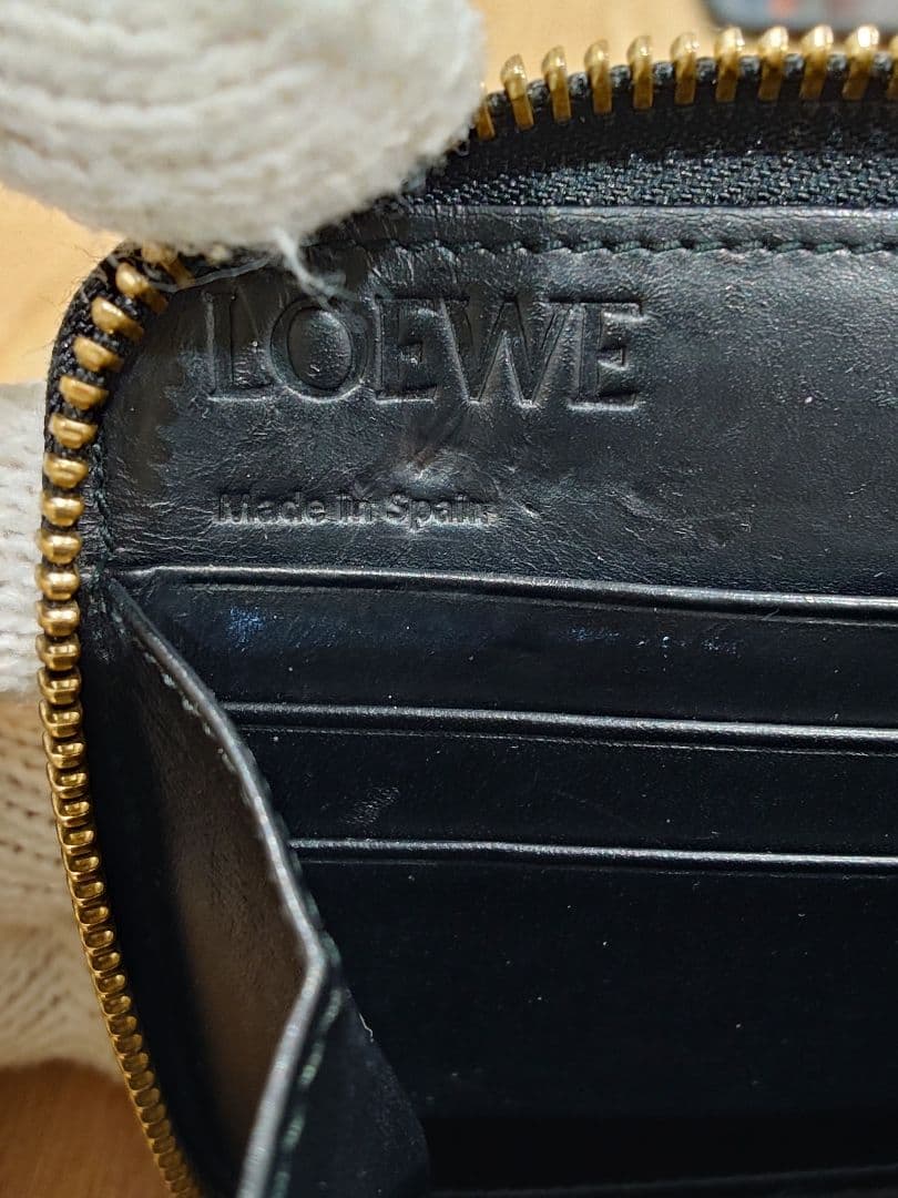 【美品】LOEWE ブラック アナグラム 長財布 エンボス加工 ブラック