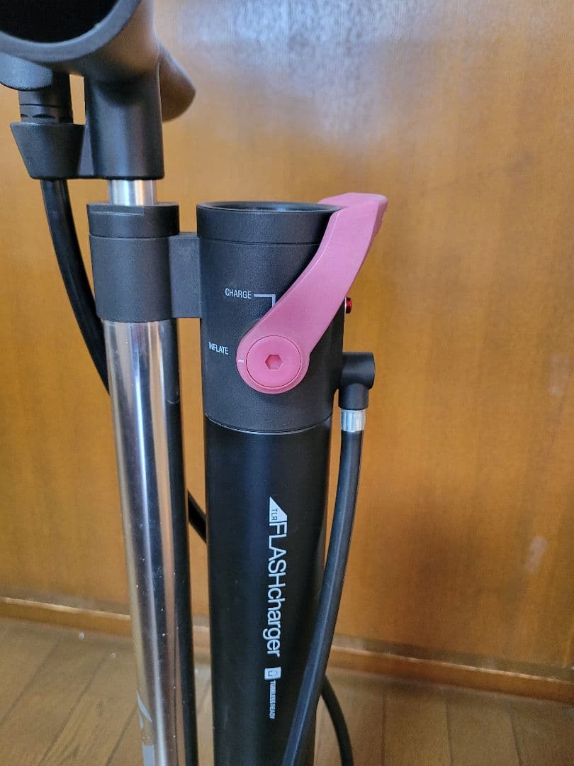 Bontrager TLRフラッシュチャージャー フロアポンプ