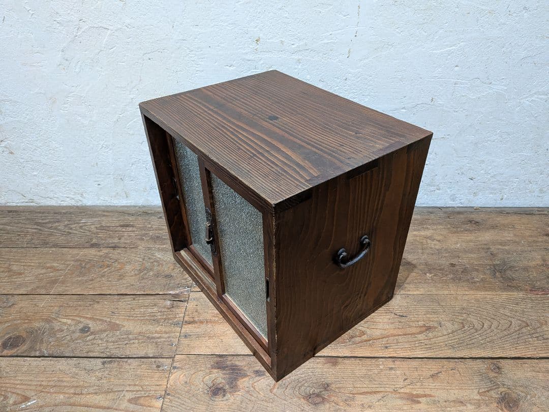 1111 アンティーク　ダイヤガラスのキャビネット　飾り棚　ケース　古家具レトロ