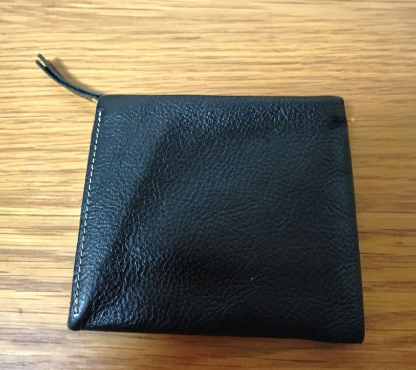 美品カーマイン carmine One Wallet Black NEONRed