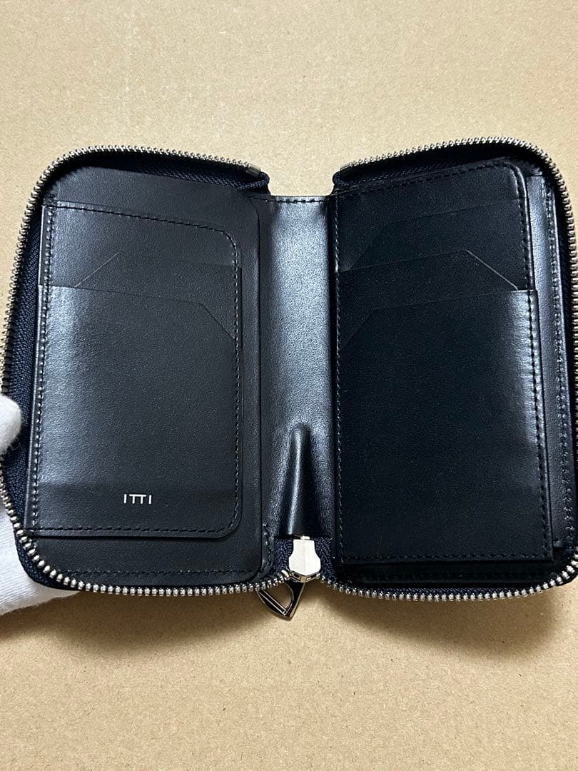 小物 ITTI CRISTY SMART MID WLT .5 / KUROZAN