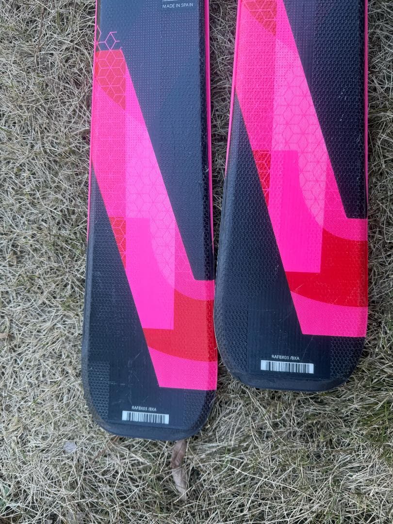 ROSSIGNOL Famous 2 レディーススキー板 149cm