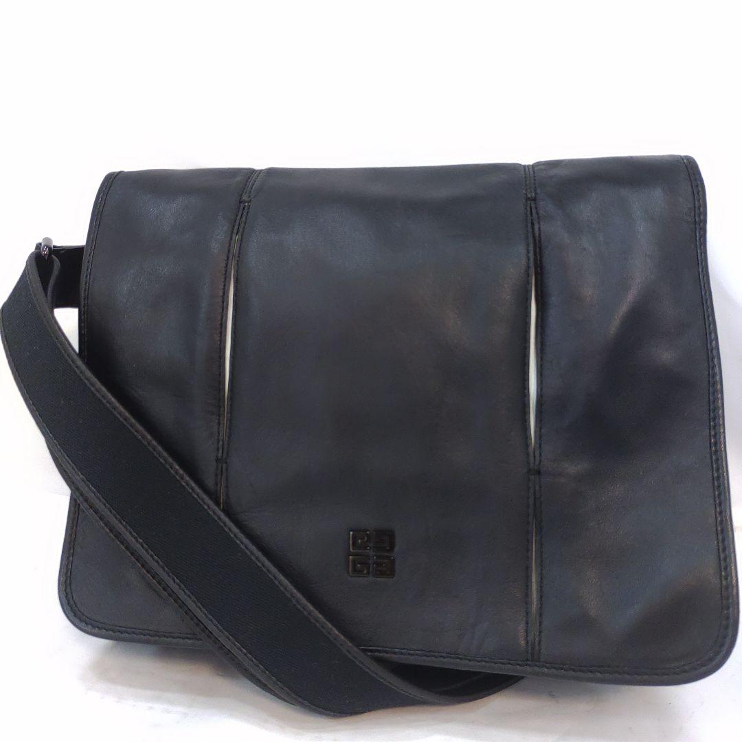 【美品】ジバンシー メッセンジャーバッグ レザー 黒 4Gロゴ