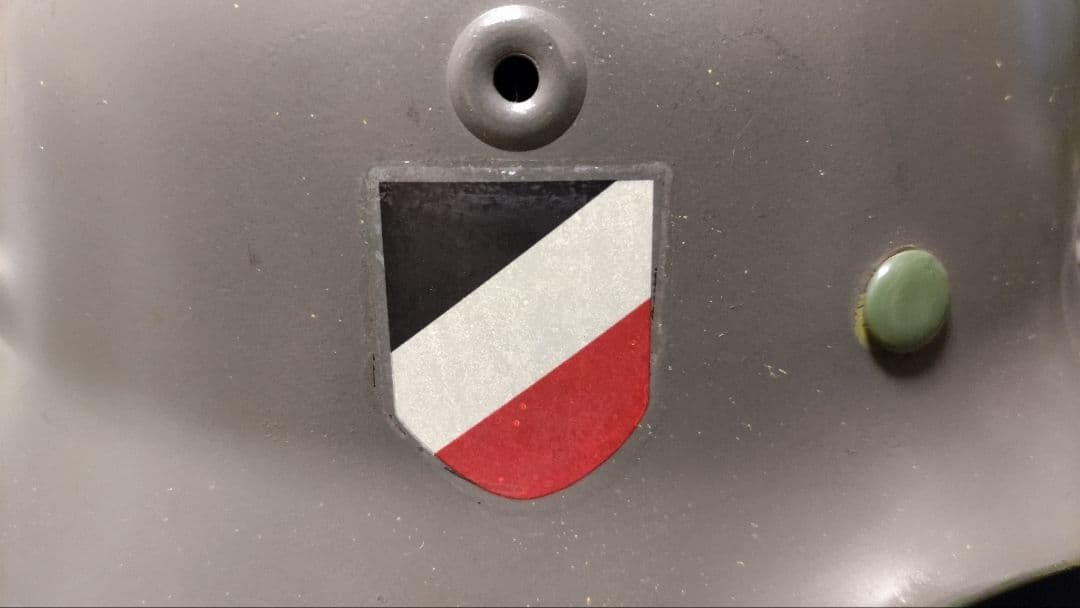 WW2ドイツ軍☆ドイツ陸軍М40ヘルメット（シェル64）実物？戦後品？