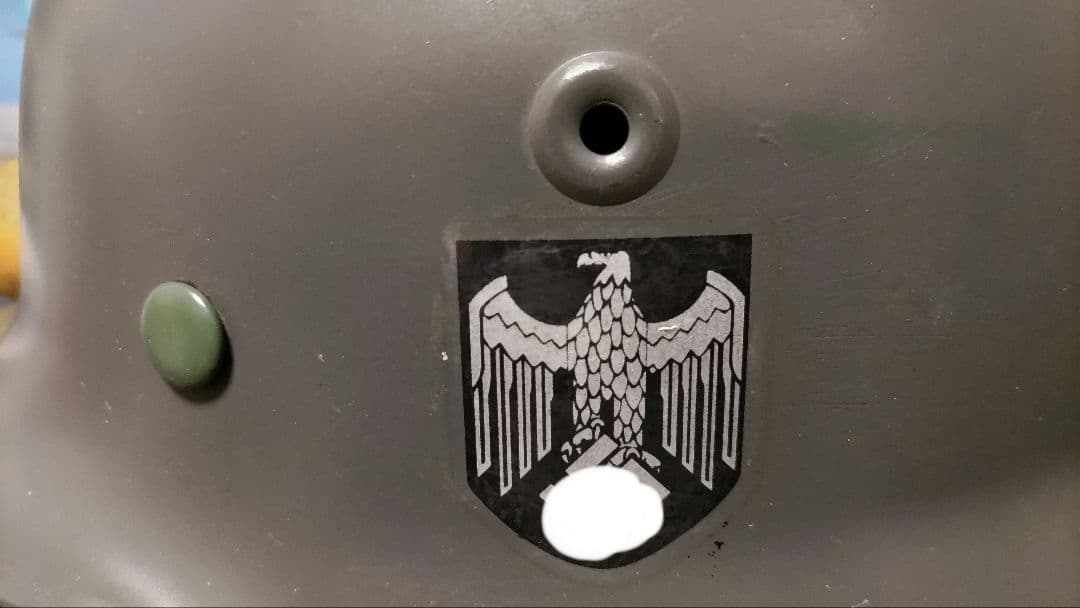 WW2ドイツ軍☆ドイツ陸軍М40ヘルメット（シェル64）実物？戦後品？