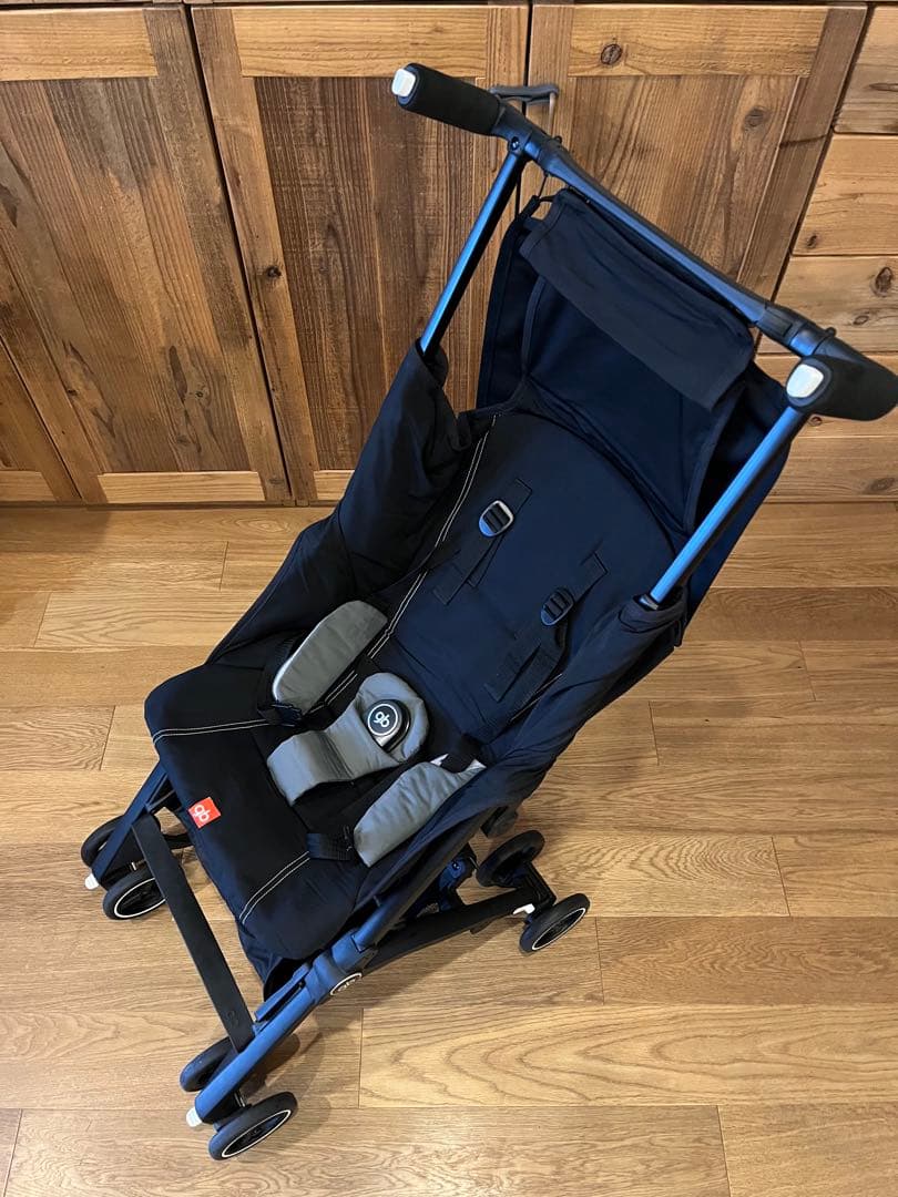 gb ブラック ベビーカー　POCKIT +