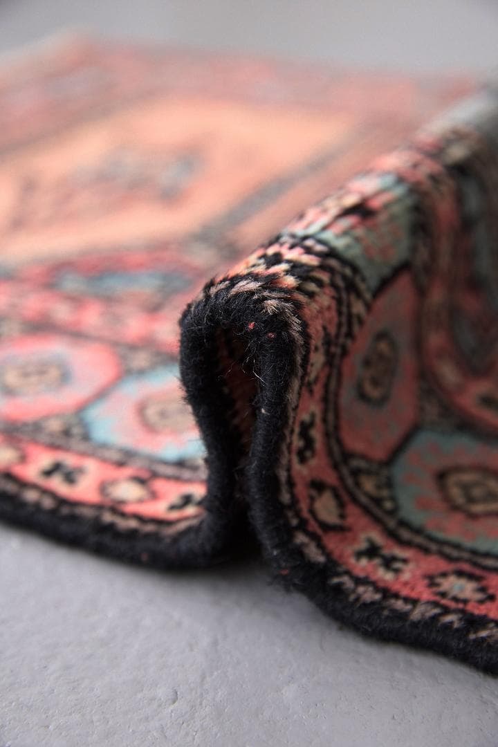 ヴィンテージラグ　トライバルラグ　ラホール産（98×60cm）青　ピンク　黃　黒