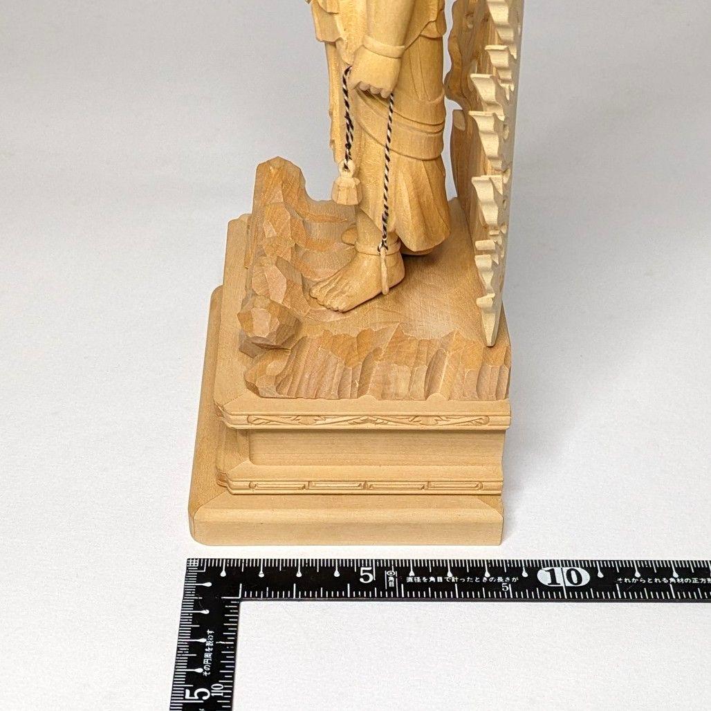【さらに値下げ・新品】 不動明王　柘植　総高さ約25.5cm　上彫　不動　台座付