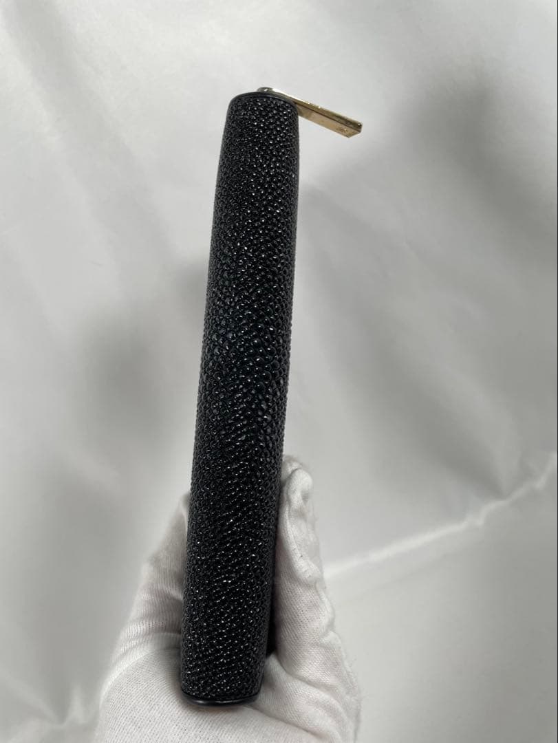 美品 BAHARI バハリ 長財布 ラウンドファスナー ガルーシャ キャビア