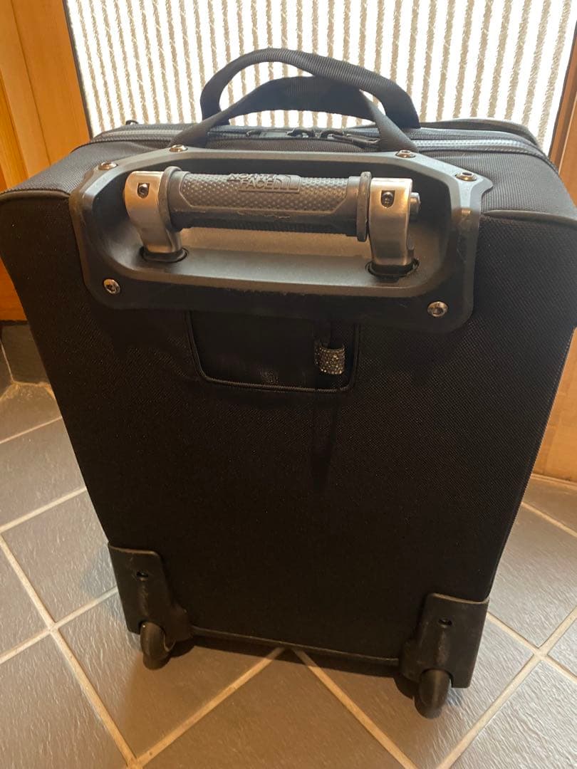 ノースフェイス　シャトルローラー　スーツケース