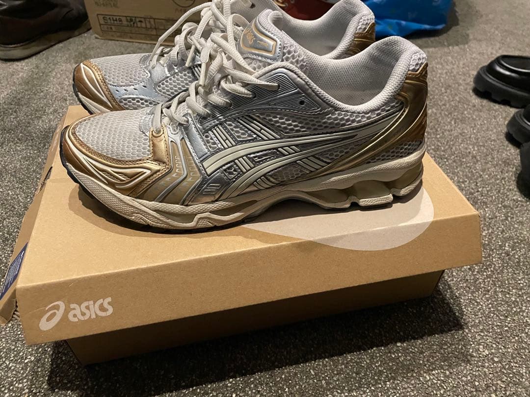 靴 asics GEL-KAYANO 14 WHITE/CREAM 27cm