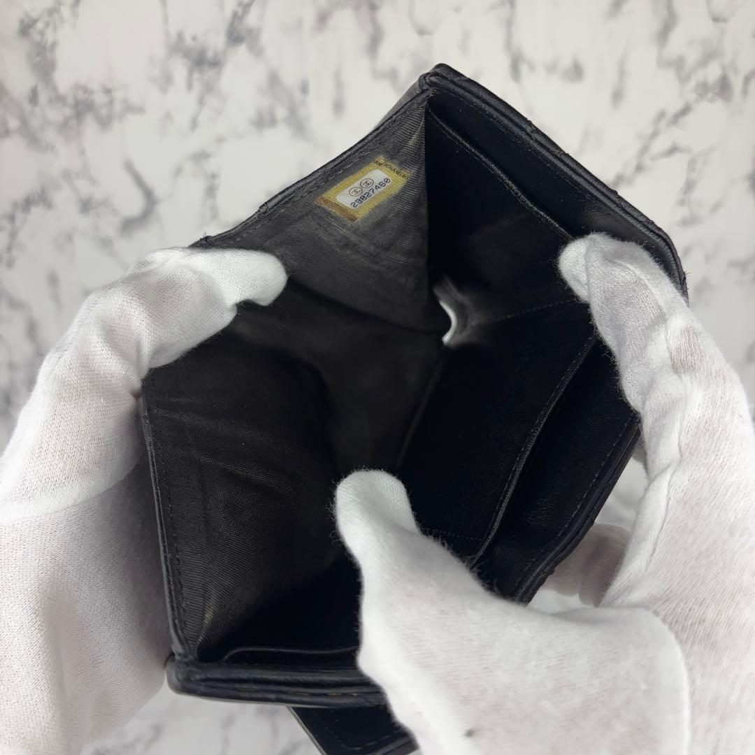 111 CHANEL ボーイシャネル　マトラッセ　三つ折り財布　あんしん鑑定済み