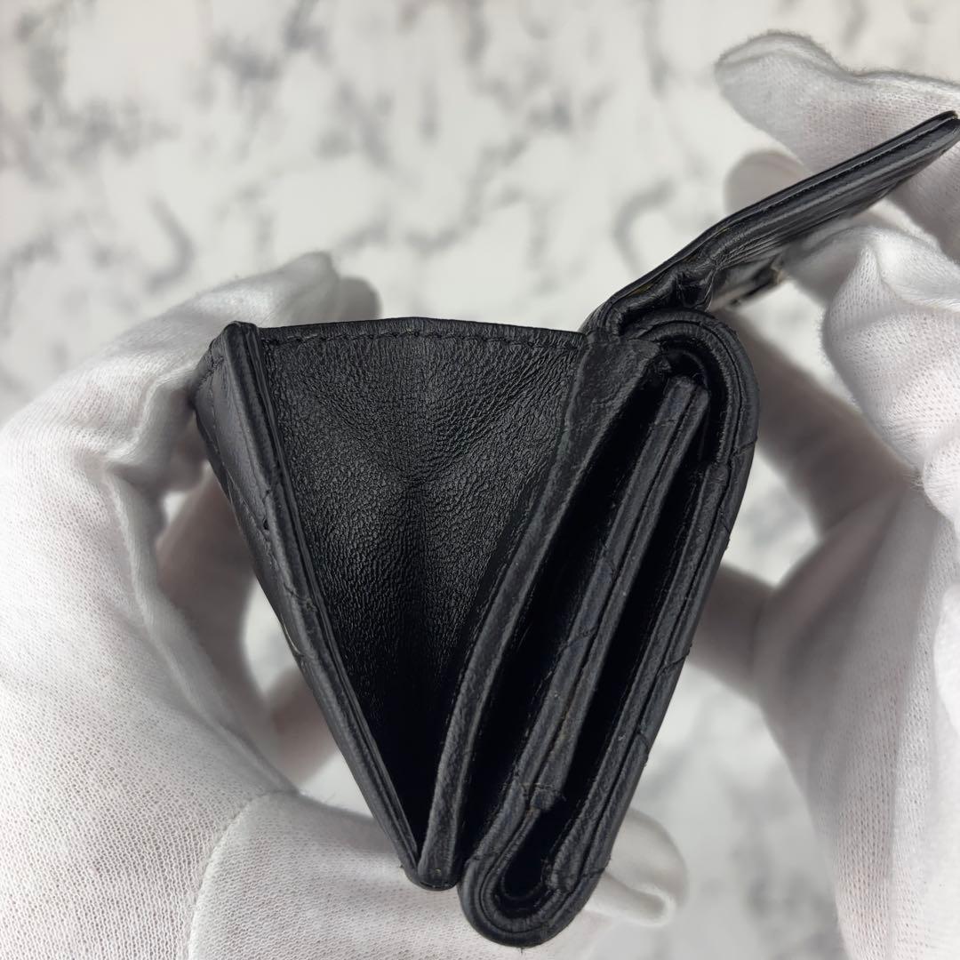 111 CHANEL ボーイシャネル　マトラッセ　三つ折り財布　あんしん鑑定済み