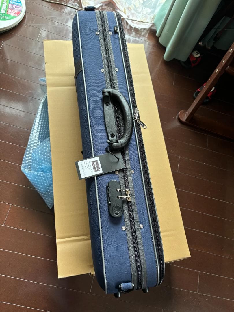 PM900新品軽量 ハイクォリティバイオリンケース　紺、赤選択可能