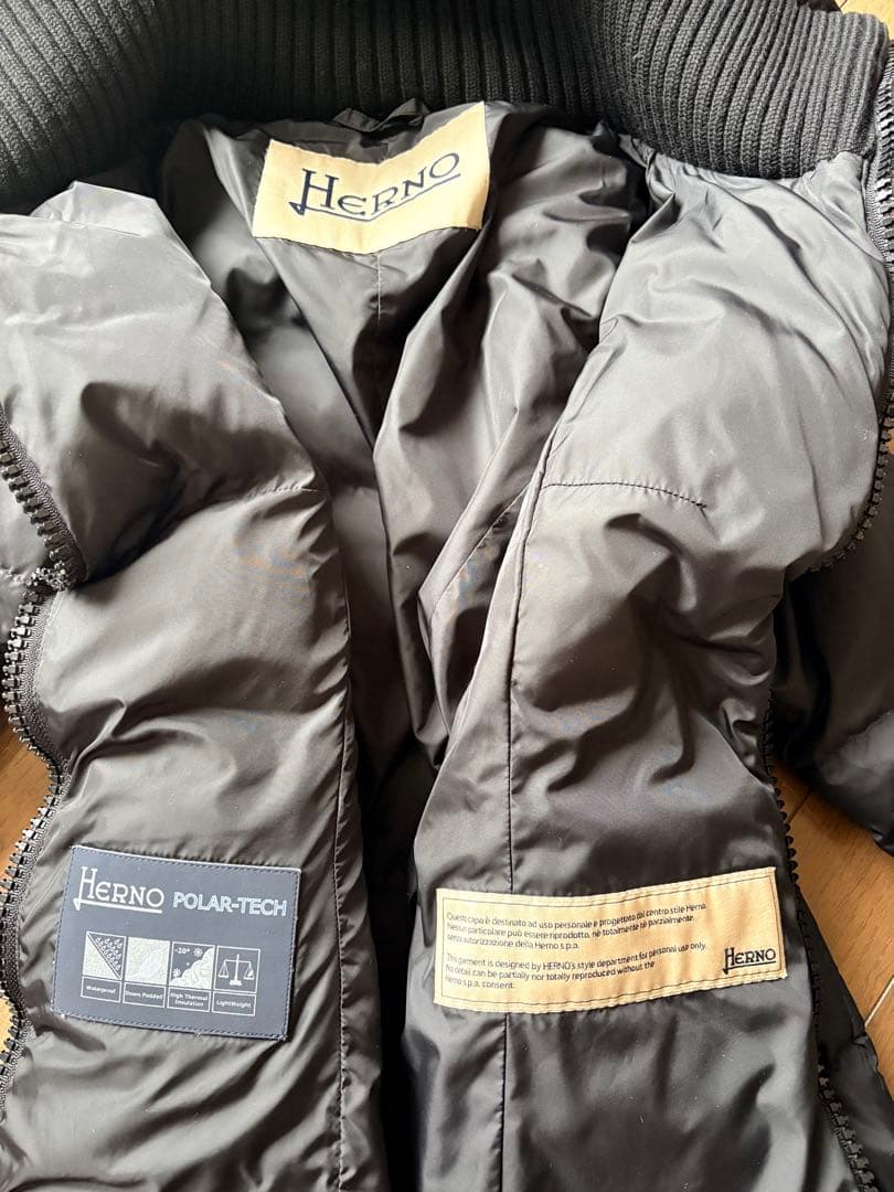 Hernoフード付き ブラック ダウンジャケットM