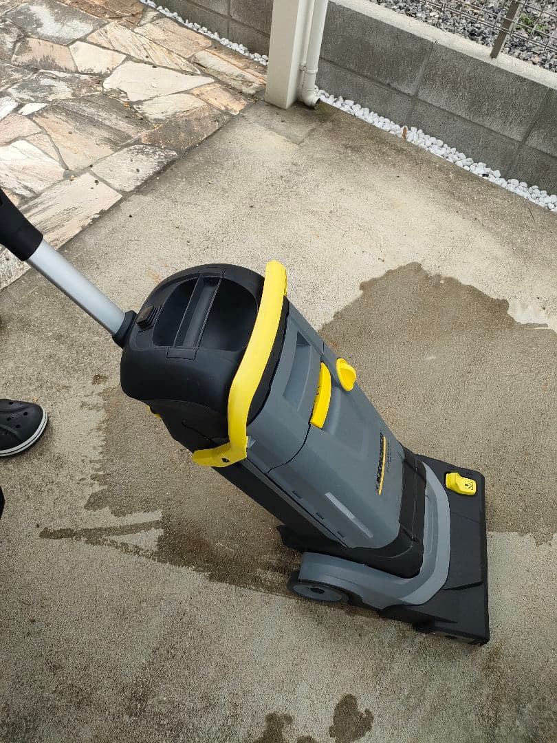 ケルヒャー業務用床洗浄機　BR30/4C　床掃除