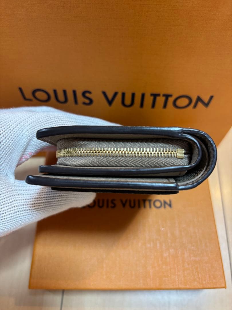 【未使用】ルイヴィトン ポルトフォイユ・クレア コンパクト財布 M82370