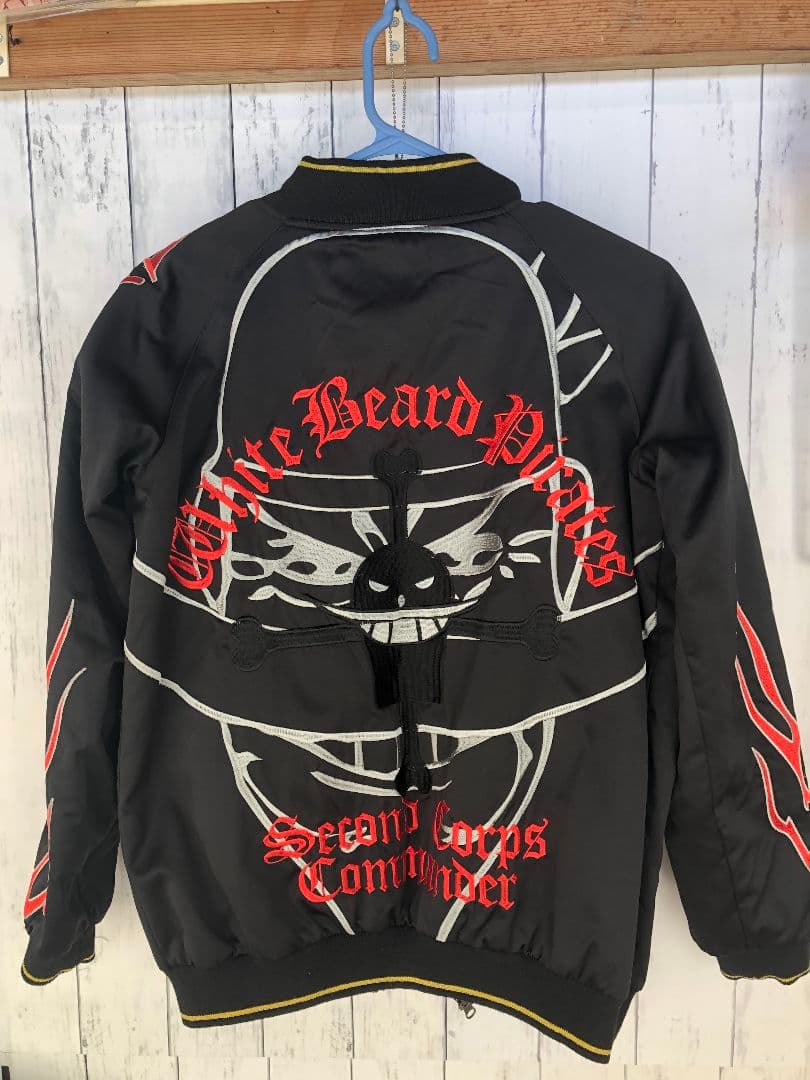 ワンピース　リバーシブルスカジャン (エース&白ひげ)