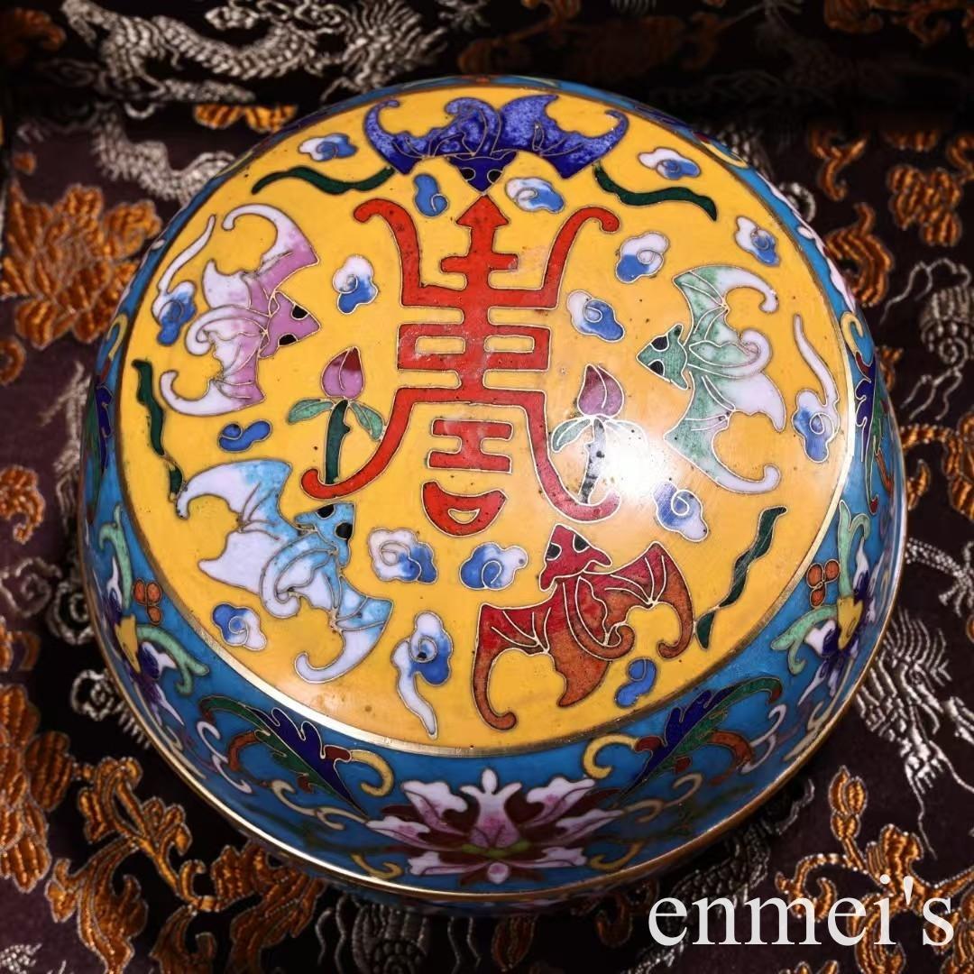 中国古美術・旧蔵銅胎鎏金の七宝焼掐絲細工蔓草蓮・五福捧寿の首飾り箱・置物・文房