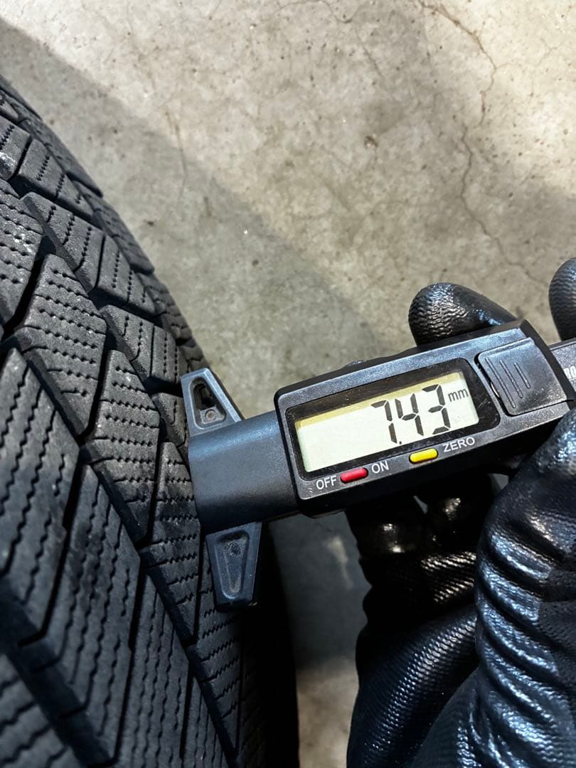 ブリザック VRX3 195/50R19 2022年製