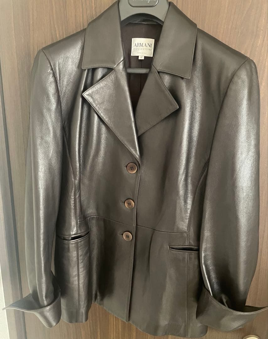 未使用に近い　イタリア製　アルマーニ　コレツォーニ　レザージャケット