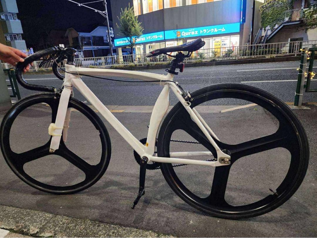 LEDライト付きホワイト自転車