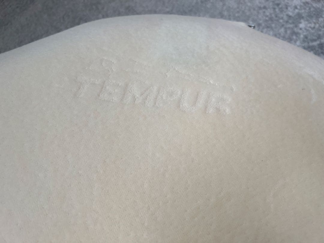 TEMPUR メモリーフォーム豆型枕