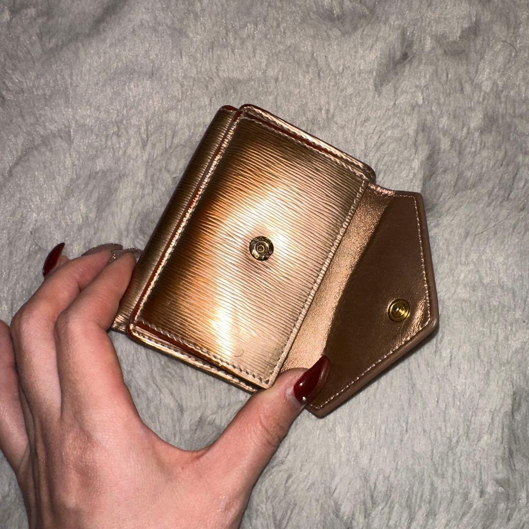 PRADA 三つ折り財布