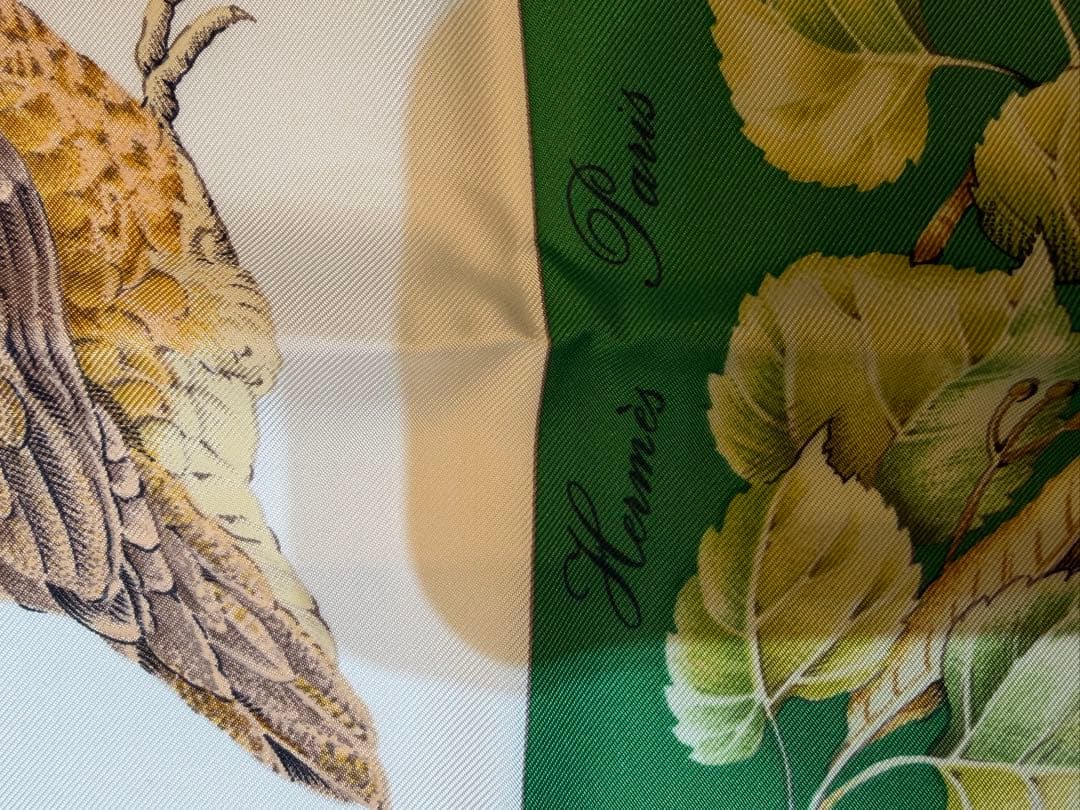 Hermès 鳥と植物デザイン シルクスカーフ