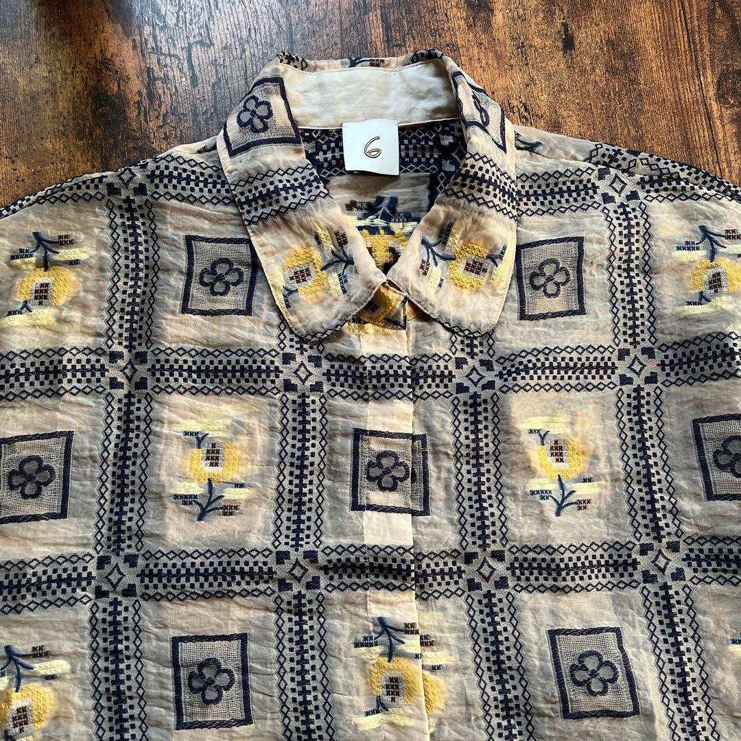 6 花柄ジャガード　半袖シャツ