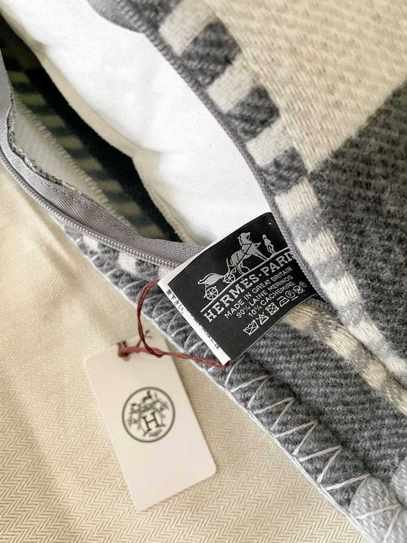 【新品未使用】HERMES/ クッション