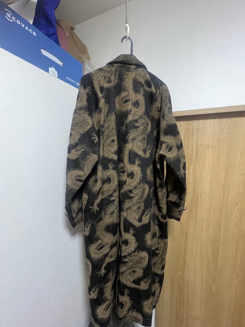 Uma Wang Carlo Coat ドラゴン柄ロングコート 黒と金色