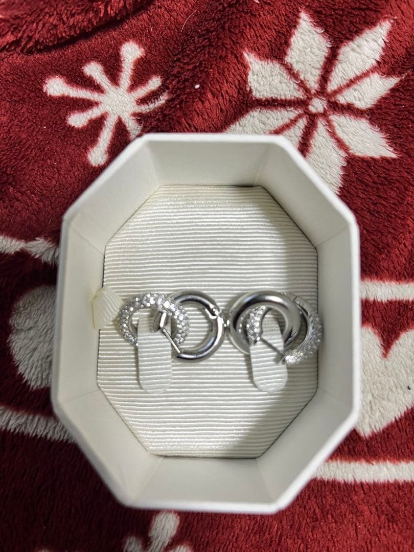 SWAROVSKI Dextera フープピアス