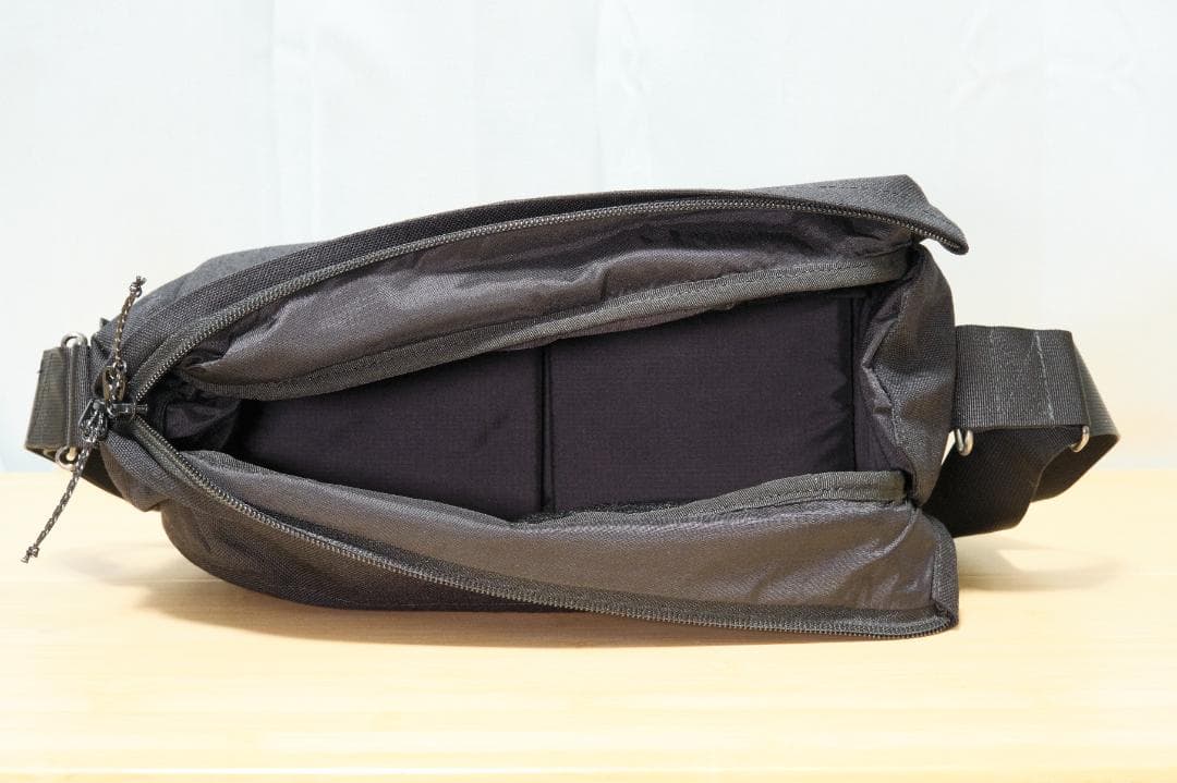 new trip Lunch Box＜Black＞