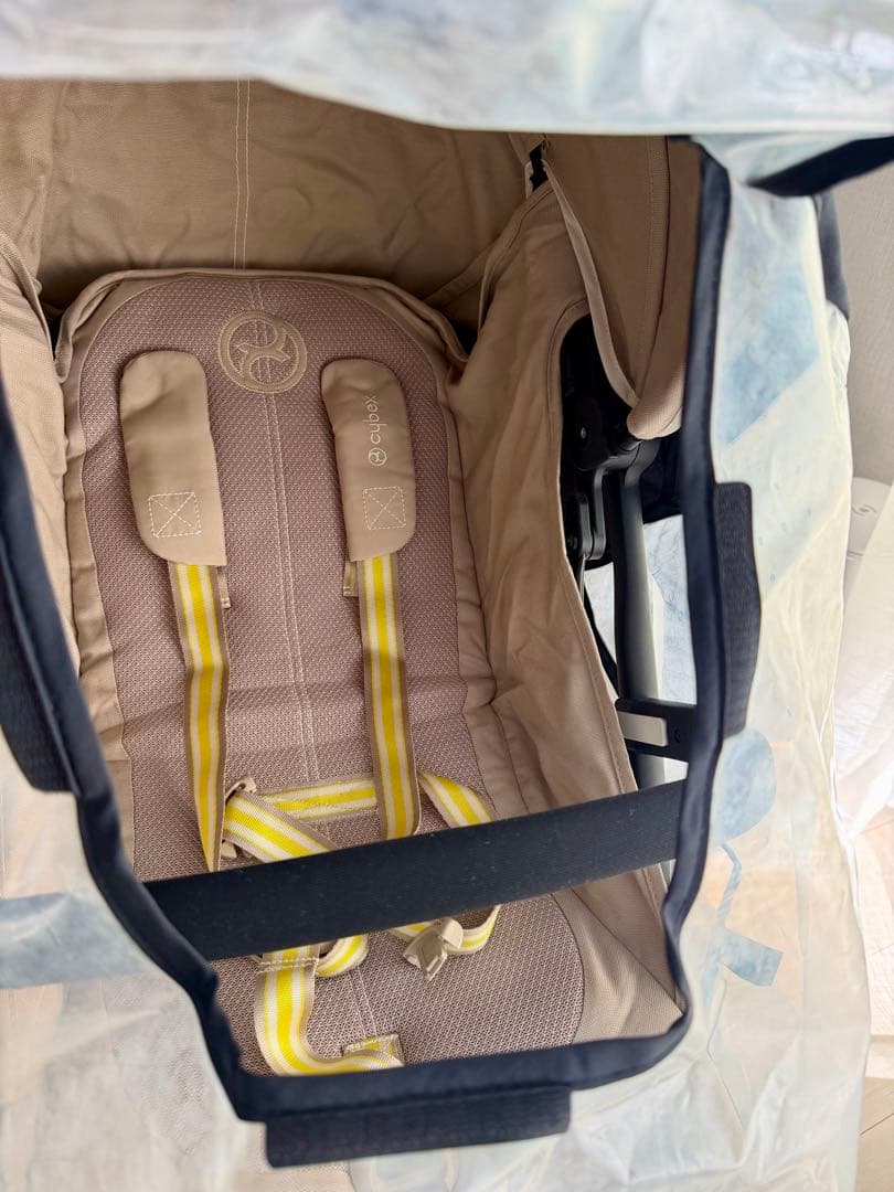 ベージュ ナイロン製 ベビーカー cybex