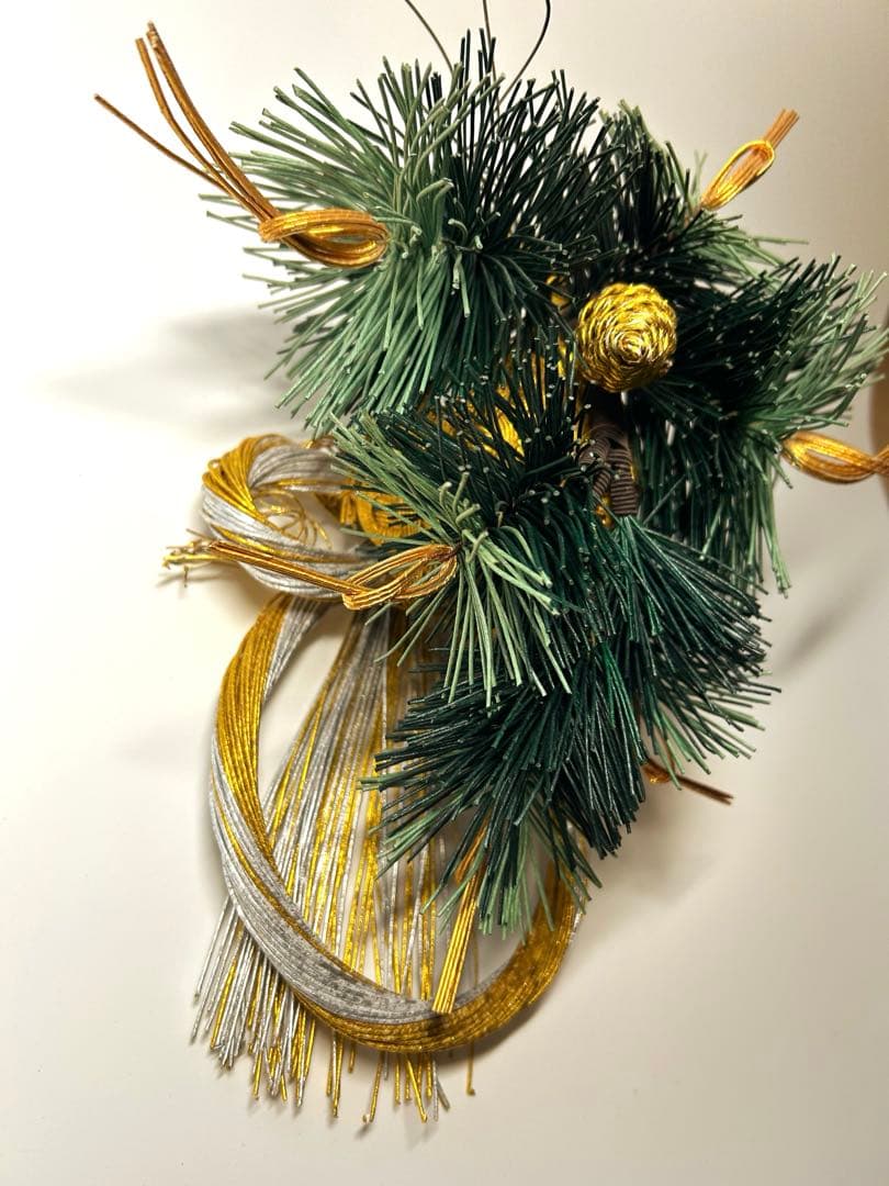 正月飾り 松の葉と松ぼっくり　水引